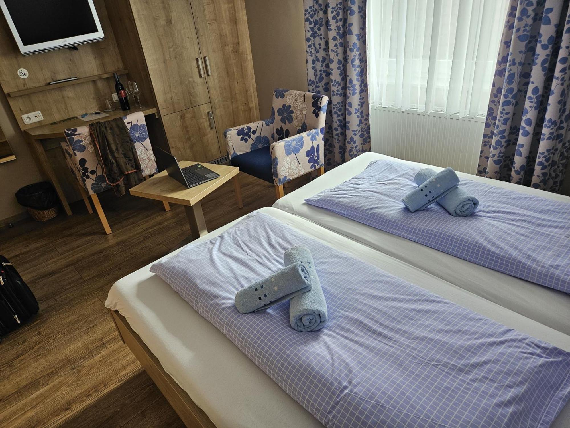 Hotel Pension Am Hafen Norddeich  Exterior foto