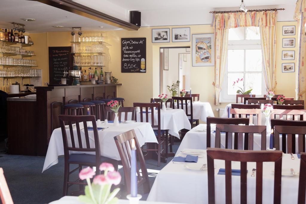 Hotel Pension Am Hafen Norddeich  Exterior foto